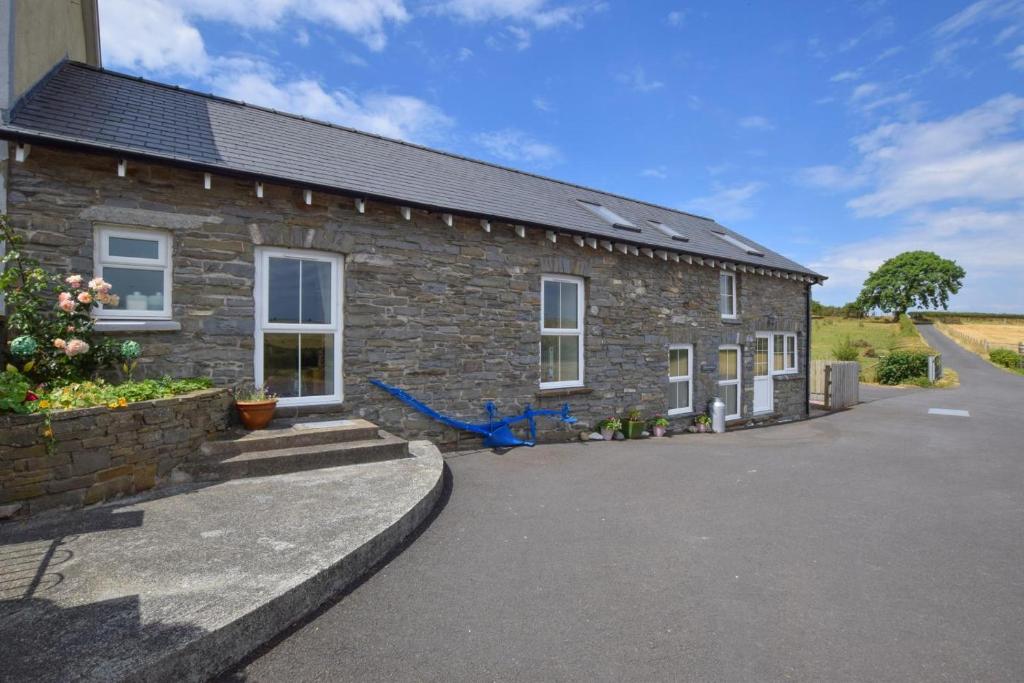 Το κτήριο όπου στεγάζεται  η παραθεριστική κατοικία