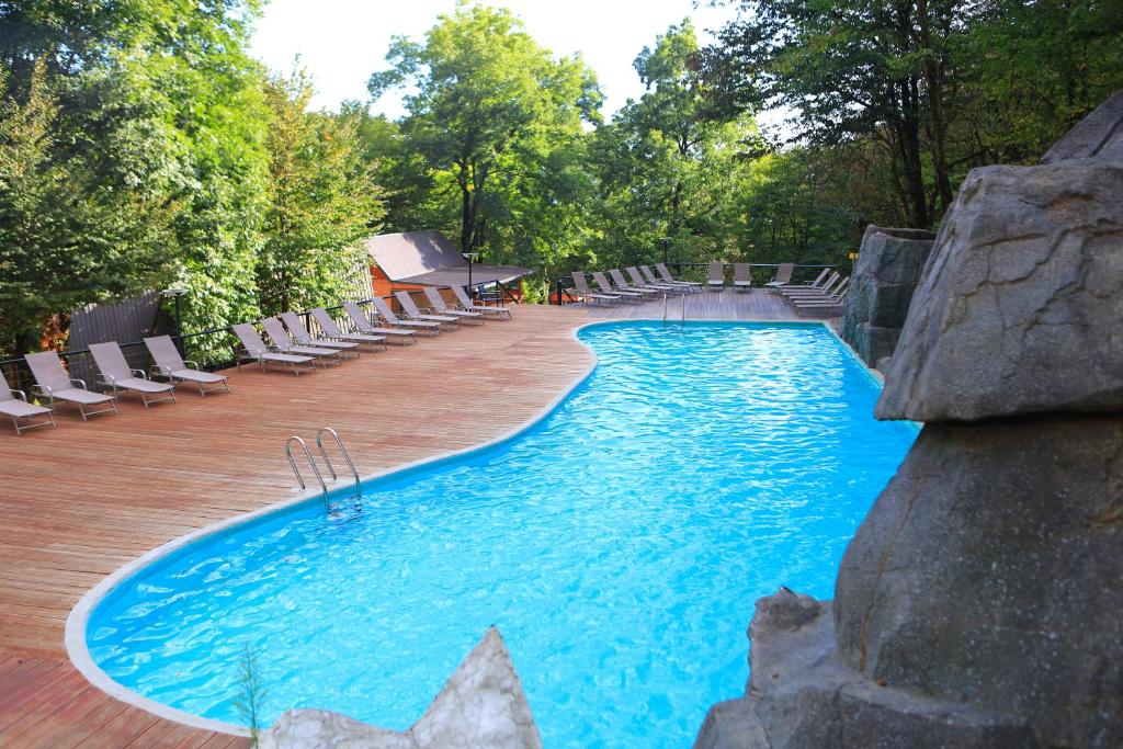 Πισίνα στο ή κοντά στο Eco Village In The Forest