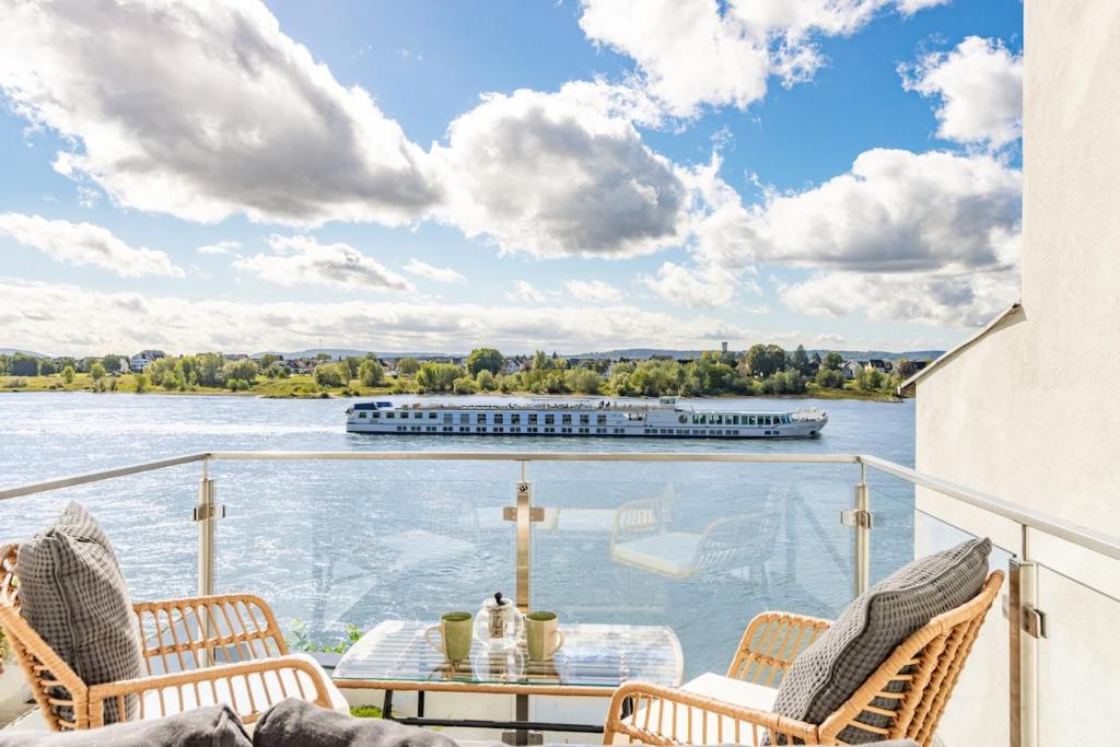 Výhled na řeku, která protéká v blízkosti apartmánu