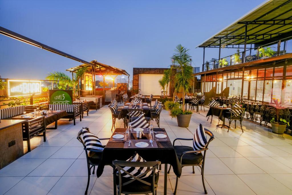 Restaurace v ubytování Hotel Horizon - Near Fateh Sagar Lake Udaipur