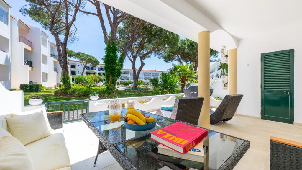 Lounge Garden Apartment