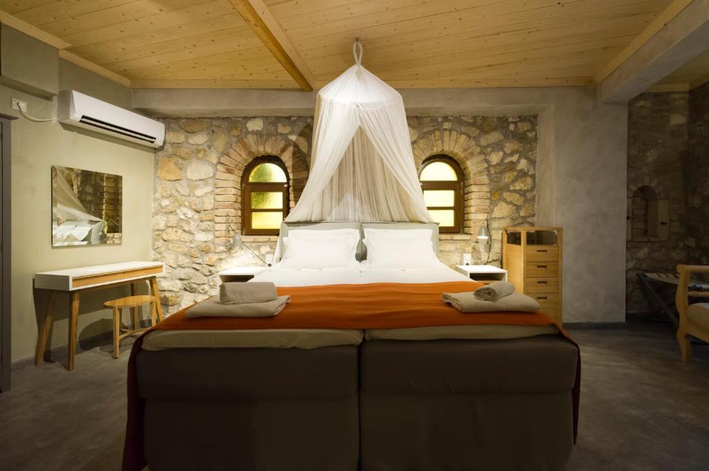 Φωτογραφία από το άλμπουμ του small luxury hotel 1800 στην Πάργα