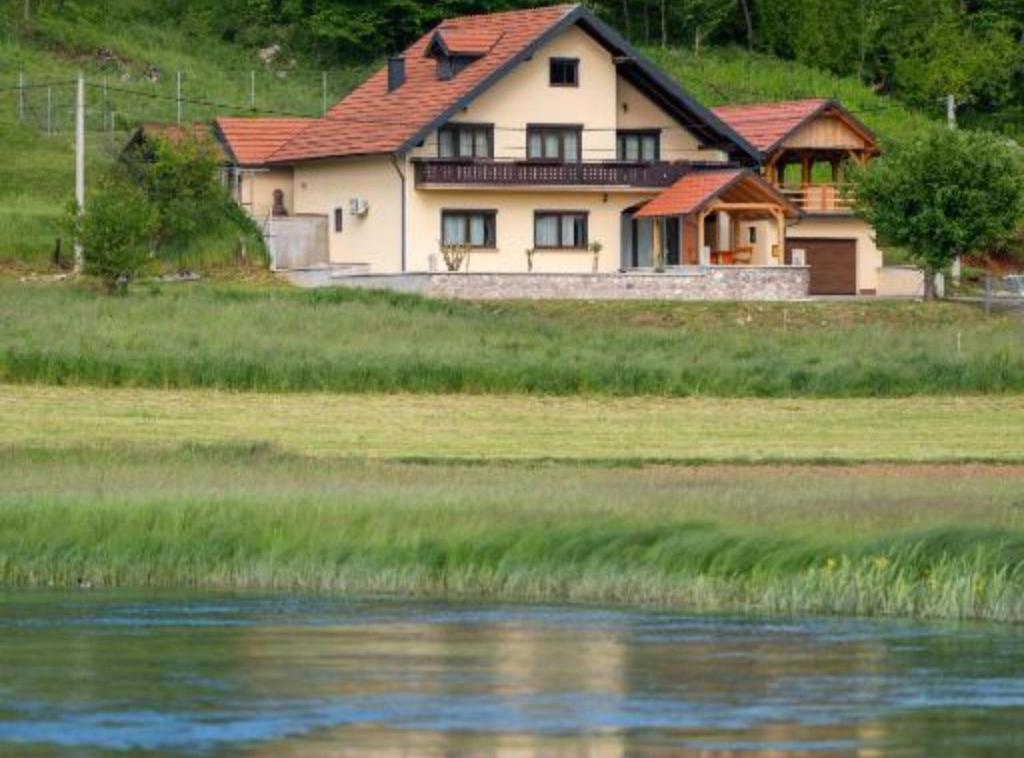 Příroda nedaleko vily