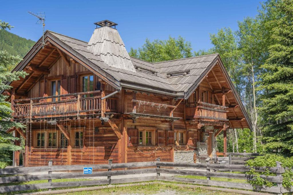 Το κτήριο όπου στεγάζεται  το σαλέ