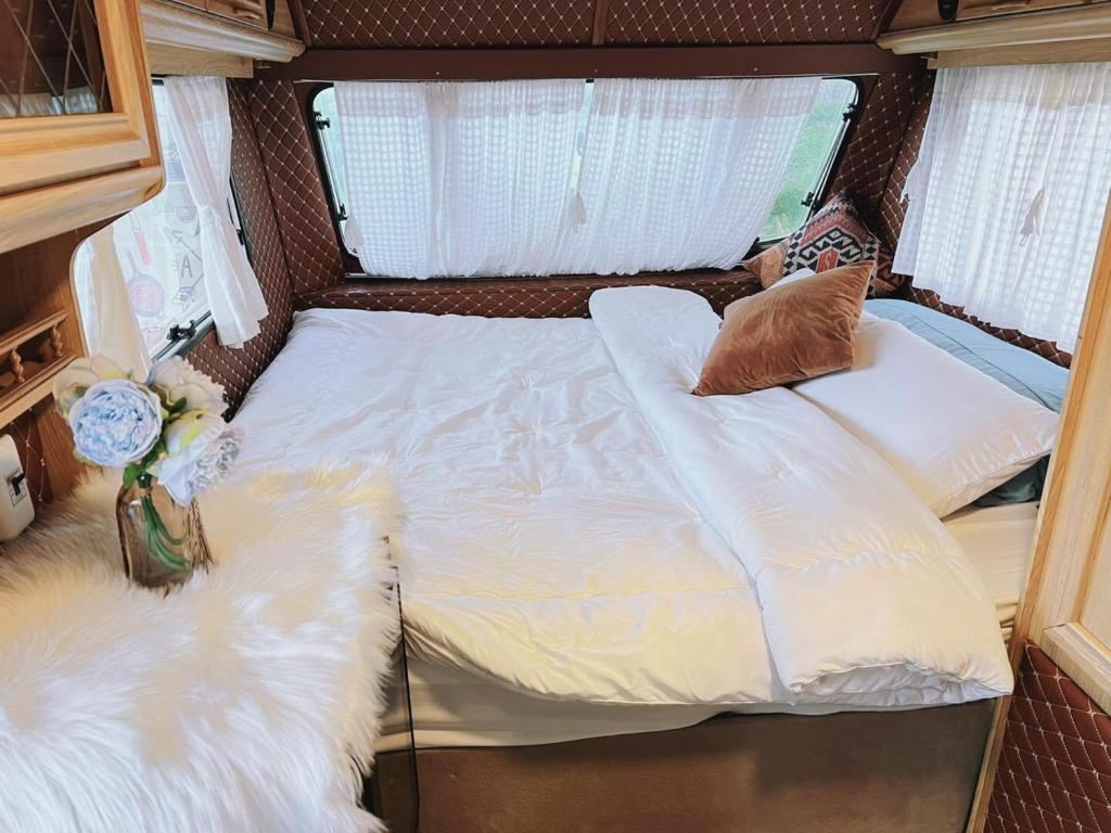 Area21 Khaokho - Kamer Met Kingsize Bed En Uitzicht Op De Bergen