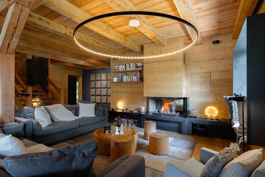 Χώρος καθιστικού στο Chalet Belliou