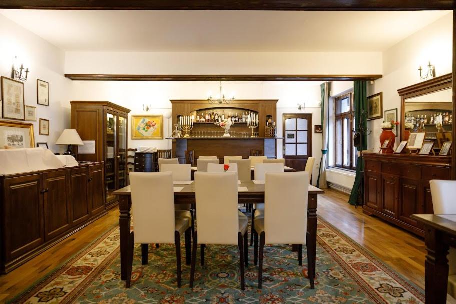 Afbeelding uit fotogalerij van Pensiunea Rhein in Azuga