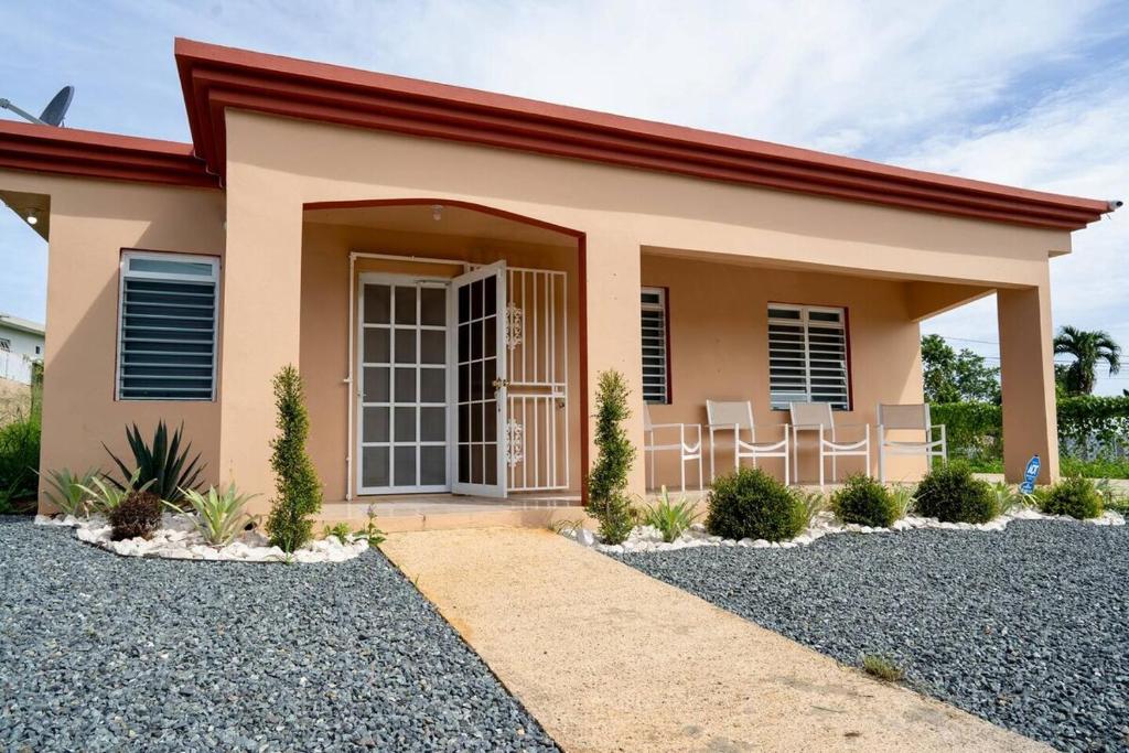Φωτογραφία από το άλμπουμ του 3 Bedroom house in peaceful Vega Baja Puerto Rico with AC σε Vega Baja