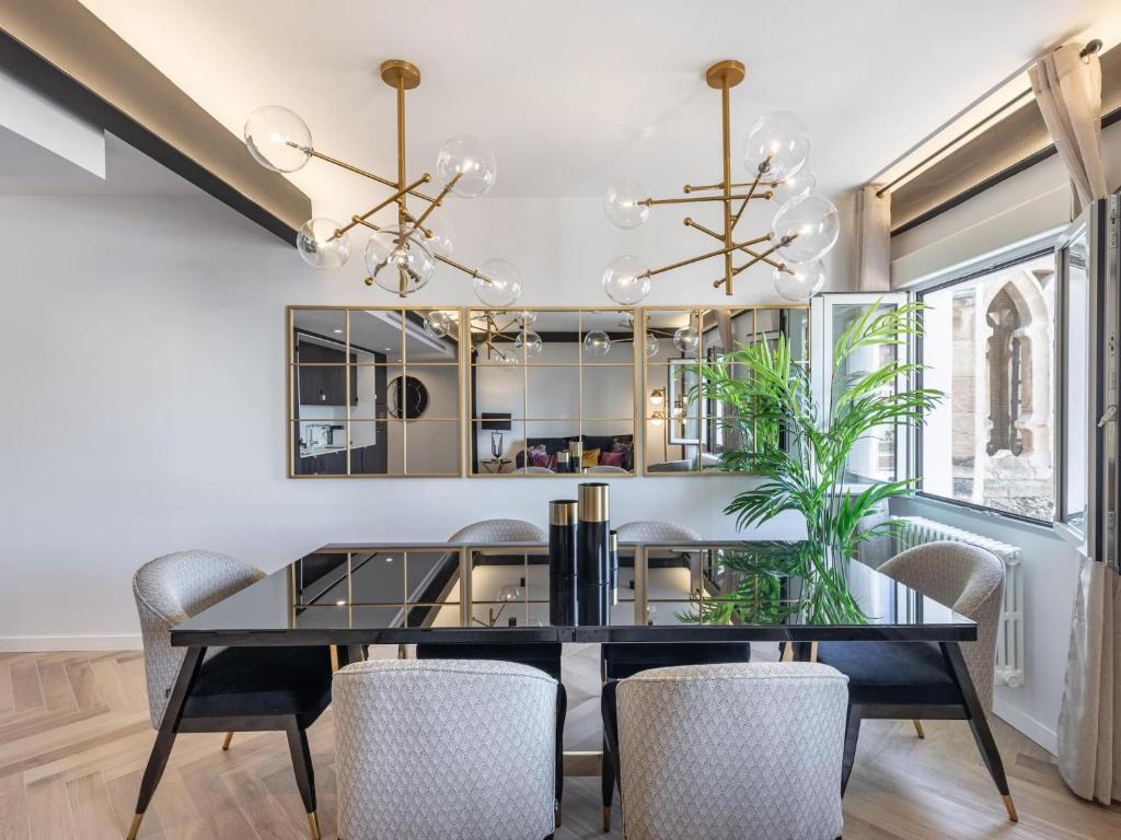 ChezmoiHomes Luxury Gran Via Penthouse Collection