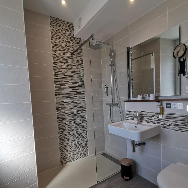 Logis Hotel Le Cerf - Habitación Doble