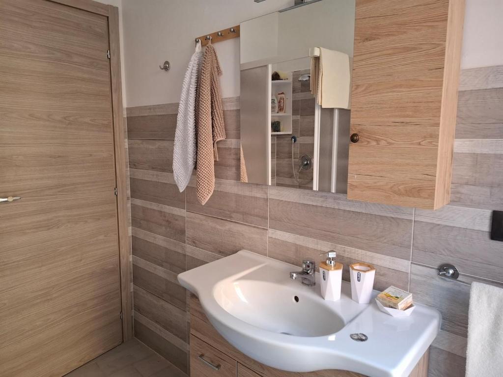 Ένα μπάνιο στο La Casa Del Borgo