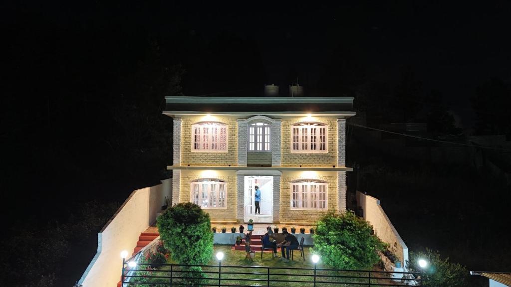 Το κτήριο όπου στεγάζεται  το δωμάτιο σε οικογενειακή κατοικία