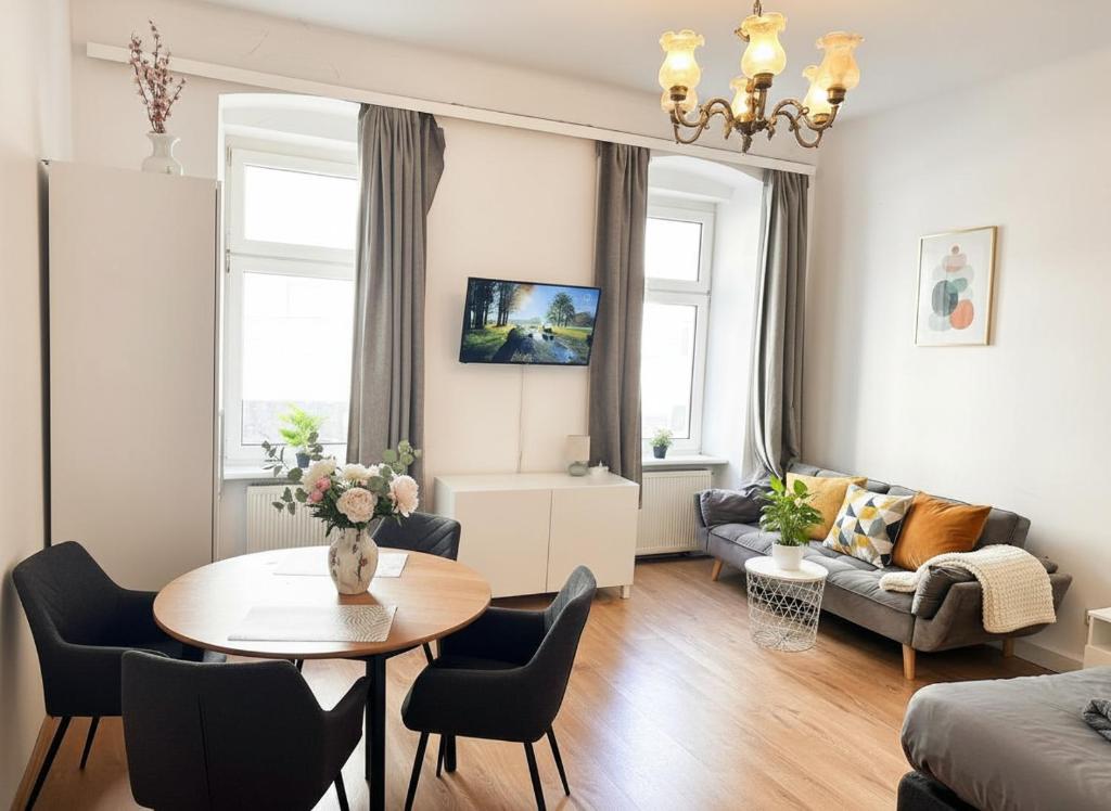 Stylish Vienna City Loft - Two Bed Rooms for 5 Person with cute Balcony