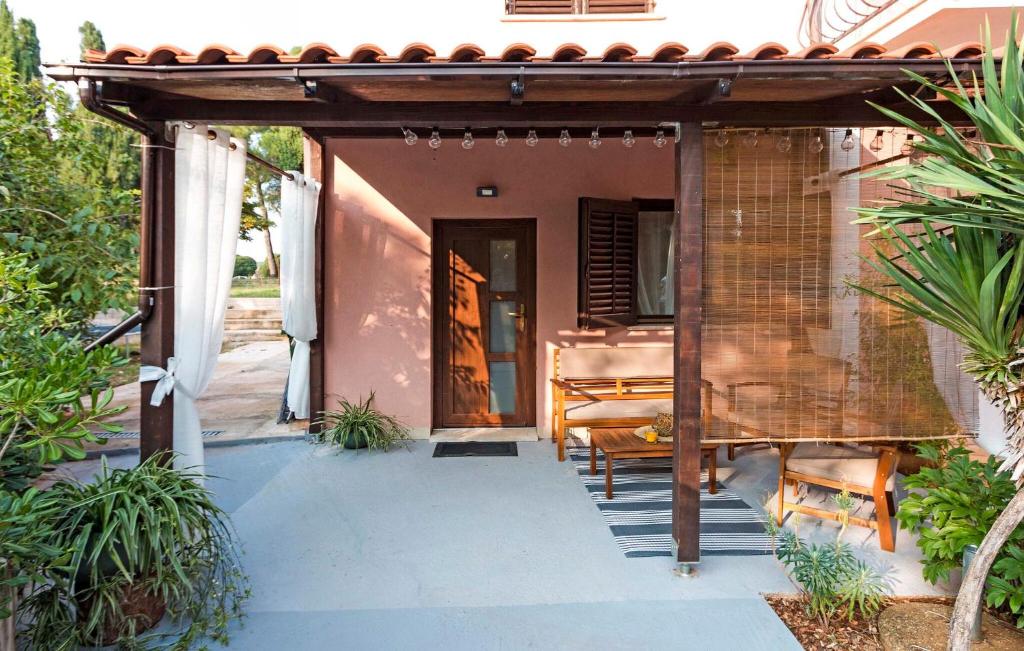 Tòa nhà nơi căn hộ tọa lạc