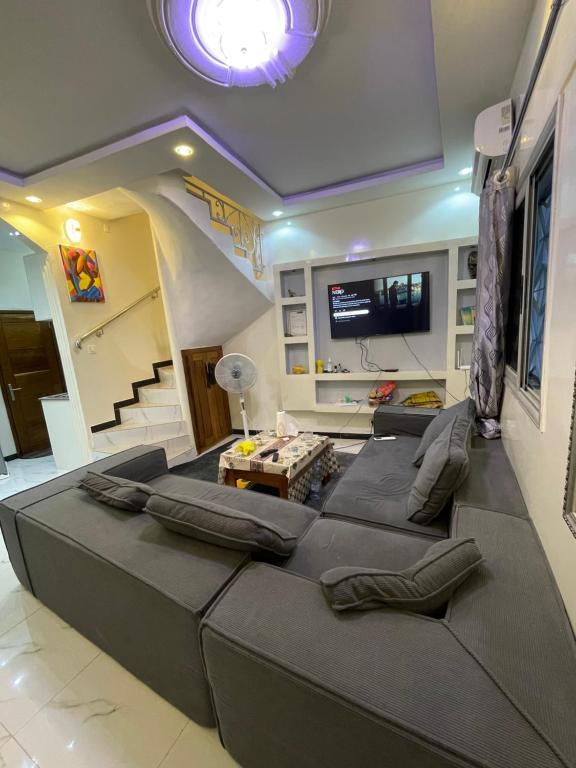 Μια τηλεόραση ή/και κέντρο ψυχαγωγίας στο Appartement Duplex indépendant