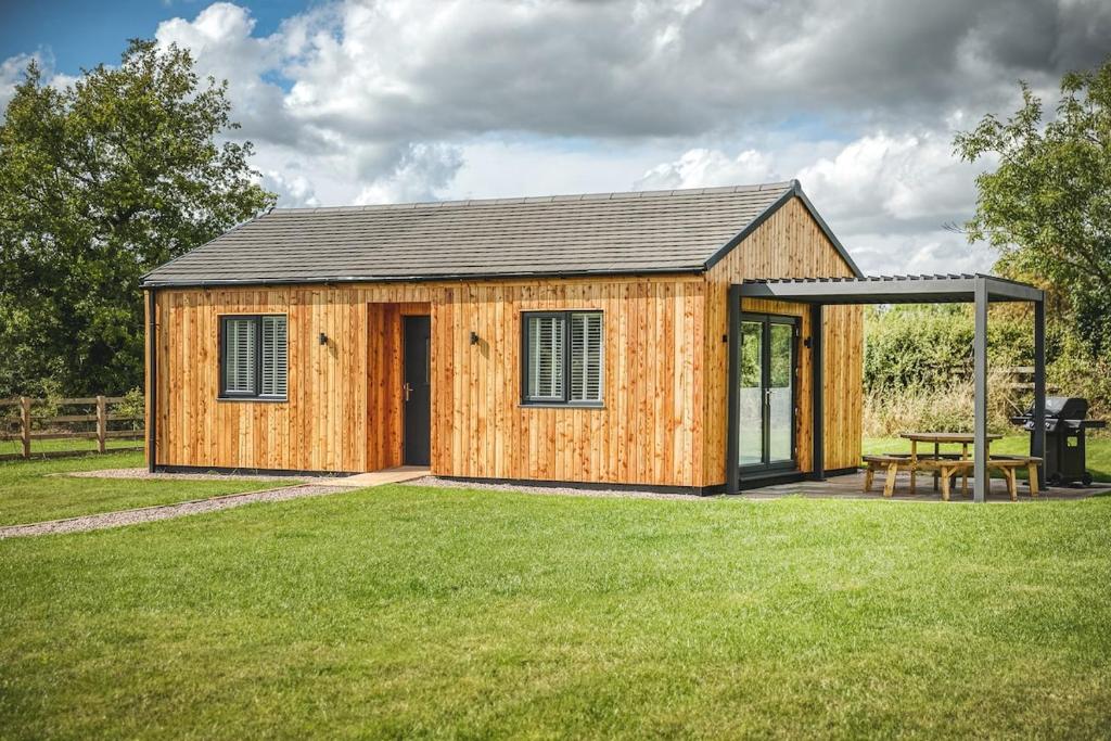 Κήπος έξω από το Oak Lodge