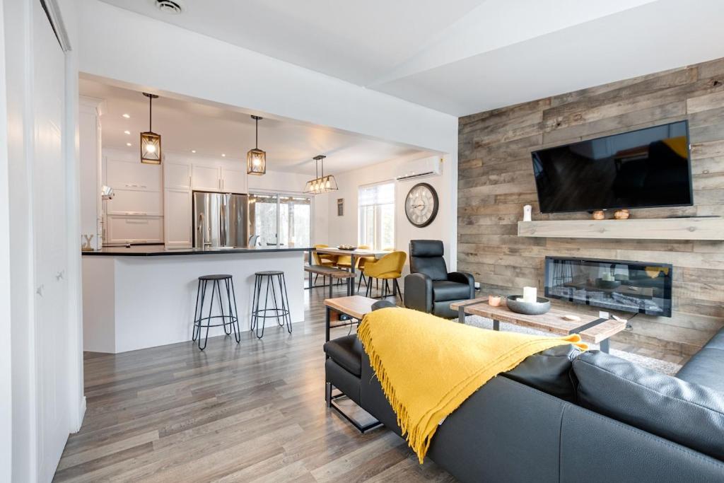 Μια τηλεόραση ή/και κέντρο ψυχαγωγίας στο Kôté Lac