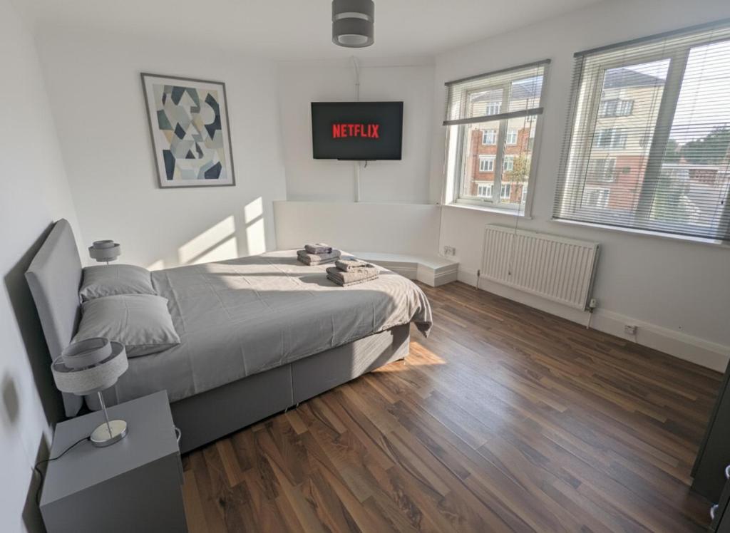 Postel nebo postele na pokoji v ubytování Shirley Rooms and Chalets