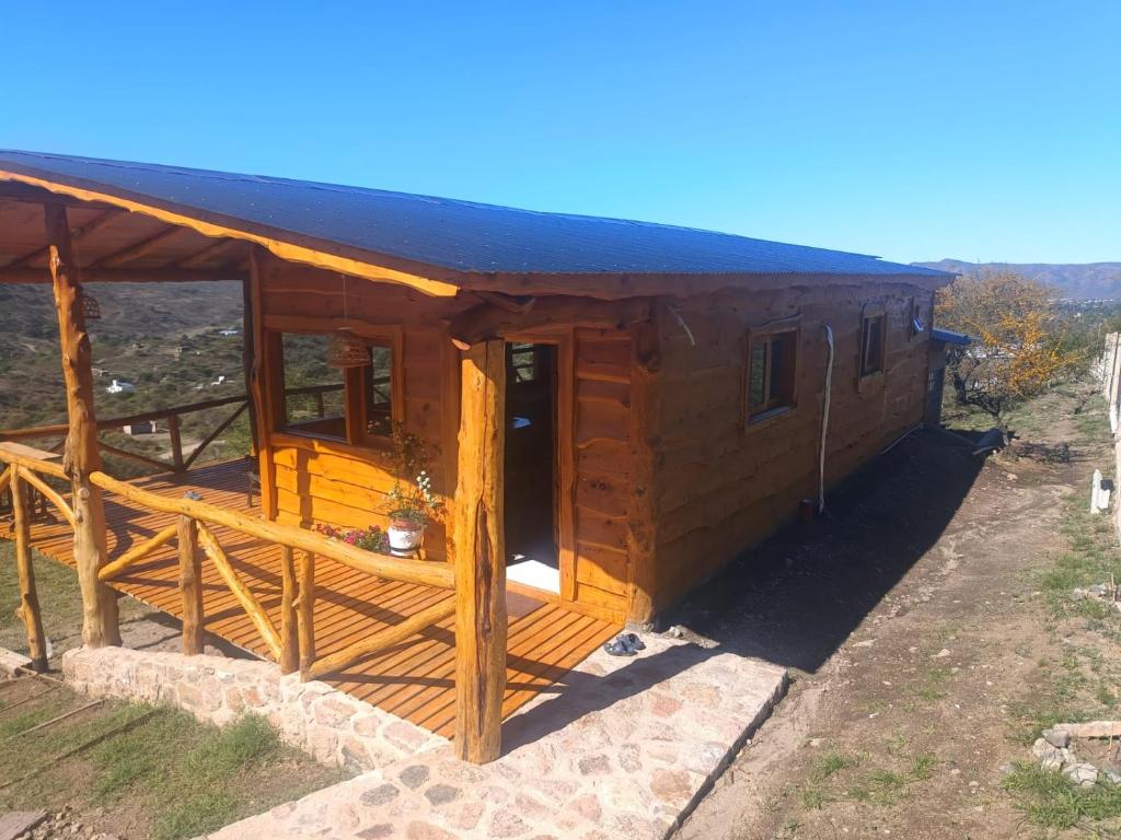 Το κτήριο όπου στεγάζεται  η παραθεριστική κατοικία