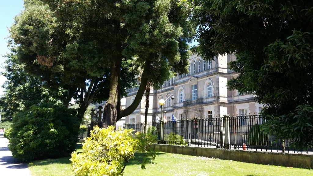 Kép PISO DE 3 HABITACIONES, CON GARAJE INCLUIDO, A 1500 metros de la CATEDRAL szállásáról Santiago de Compostelában a galériában