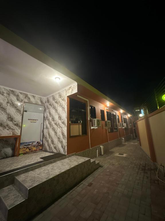 Budova, kde se chata nachází