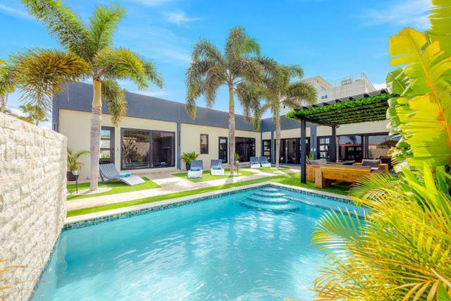 Πισίνα στο ή κοντά στο Palm Beach Sea La Vie Suites