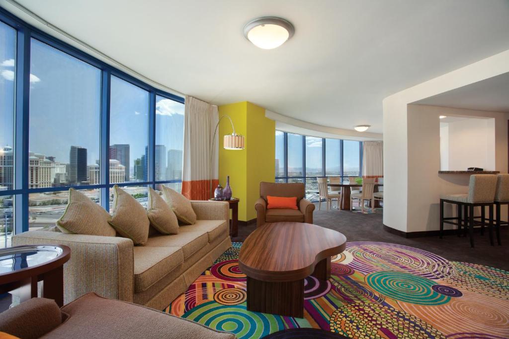 Masquerade Tower at Rio Hotel & Casino photo