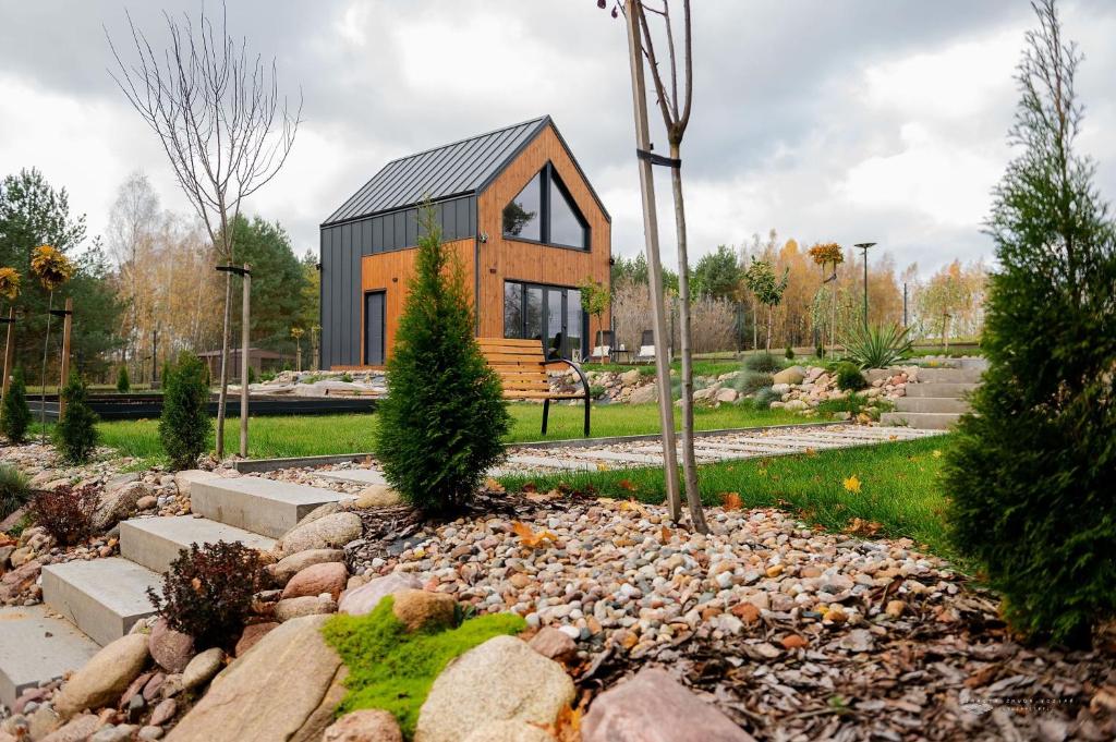 Aed väljaspool majutusasutust Domek w Lelewie