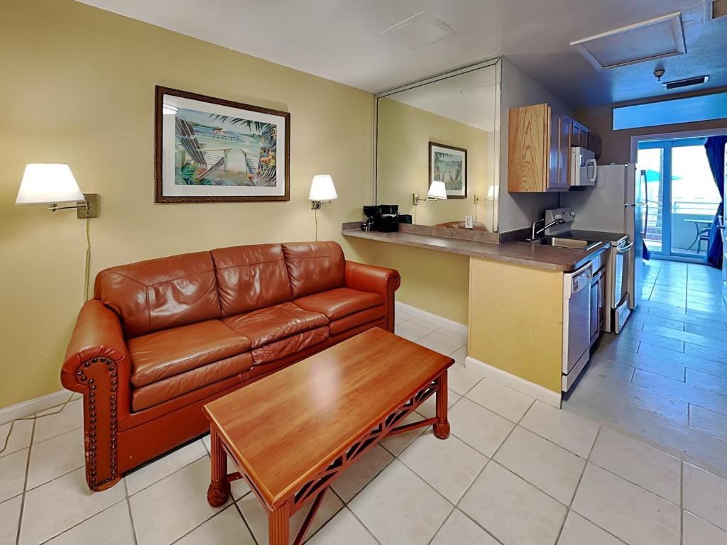 Køkken eller tekøkken på Harbour Beach Resort 105