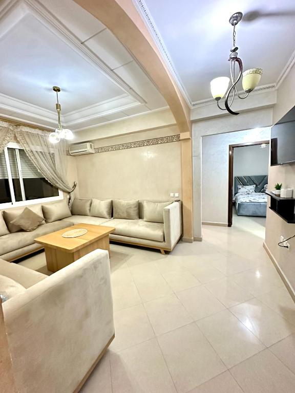 Khu vực ghế ngồi tại Monopolio gar tgv 5 min