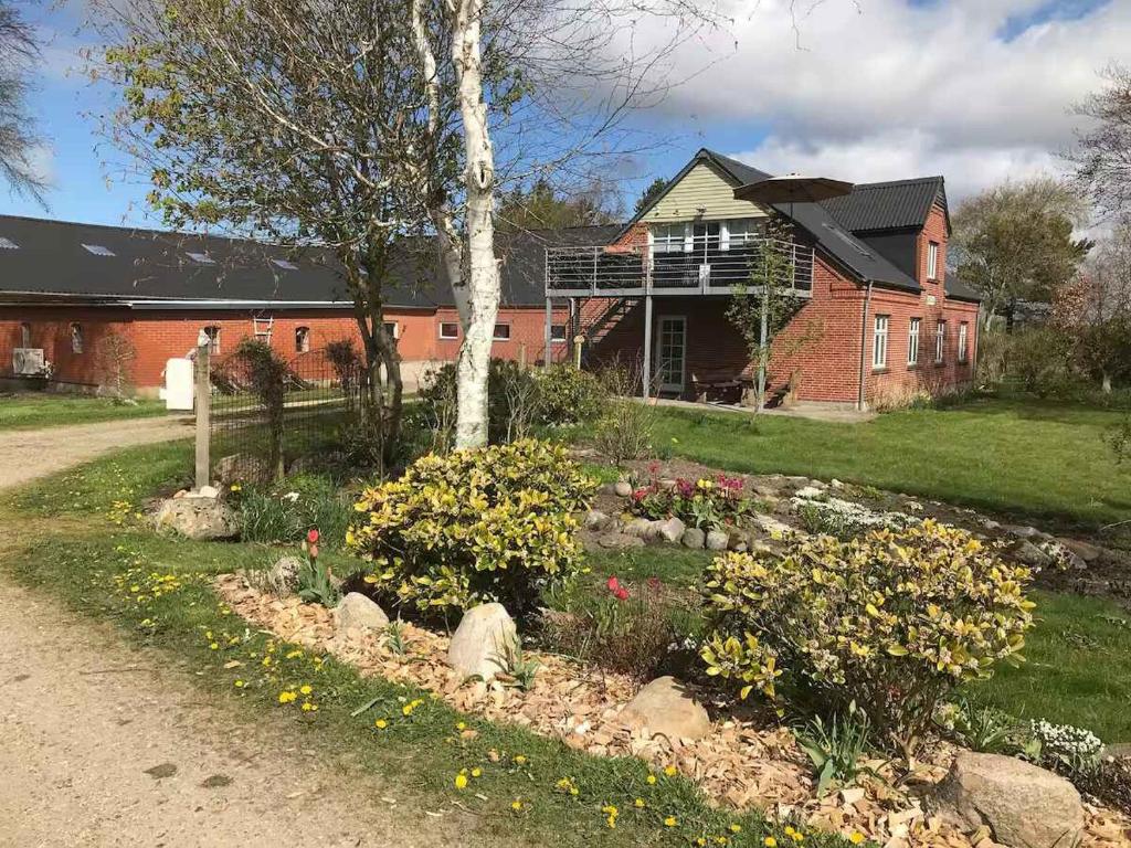 Κήπος έξω από το Cozy Holiday Apartment In Scenic Surroundings