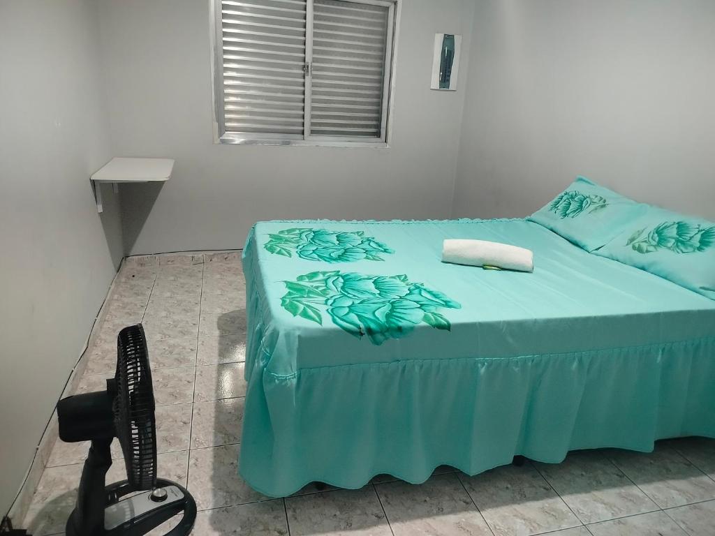 Ένα ή περισσότερα κρεβάτια σε δωμάτιο στο HOSTEL MEIRE pernoite