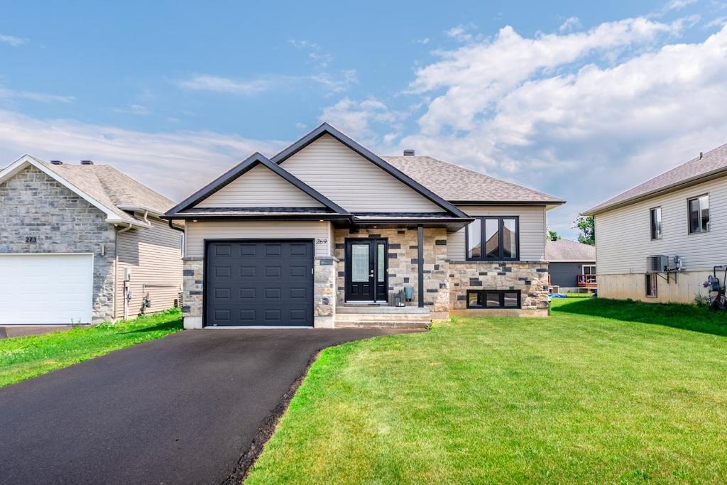 Budova, kde se prázdninový dům nachází