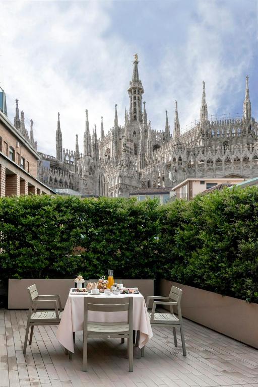 
Deluxe Double or Twin Room with Milan Cathedral View
