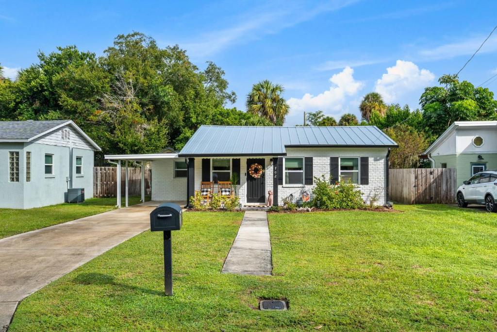 Το κτήριο όπου στεγάζεται  η παραθεριστική κατοικία