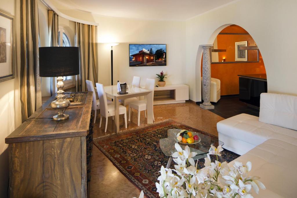 Boutique Hotel Albergo Brione - Resim 17