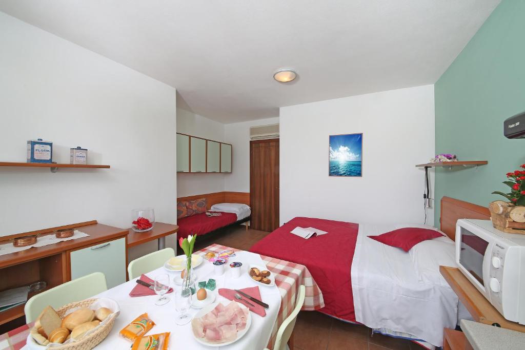 Eten bij of ergens in de buurt van het aparthotel

