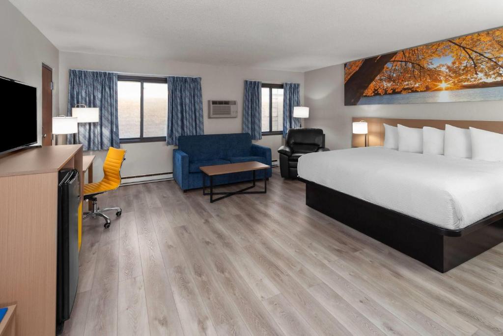 Days Inn by Wyndham Mason City - Habitación Empresarial King