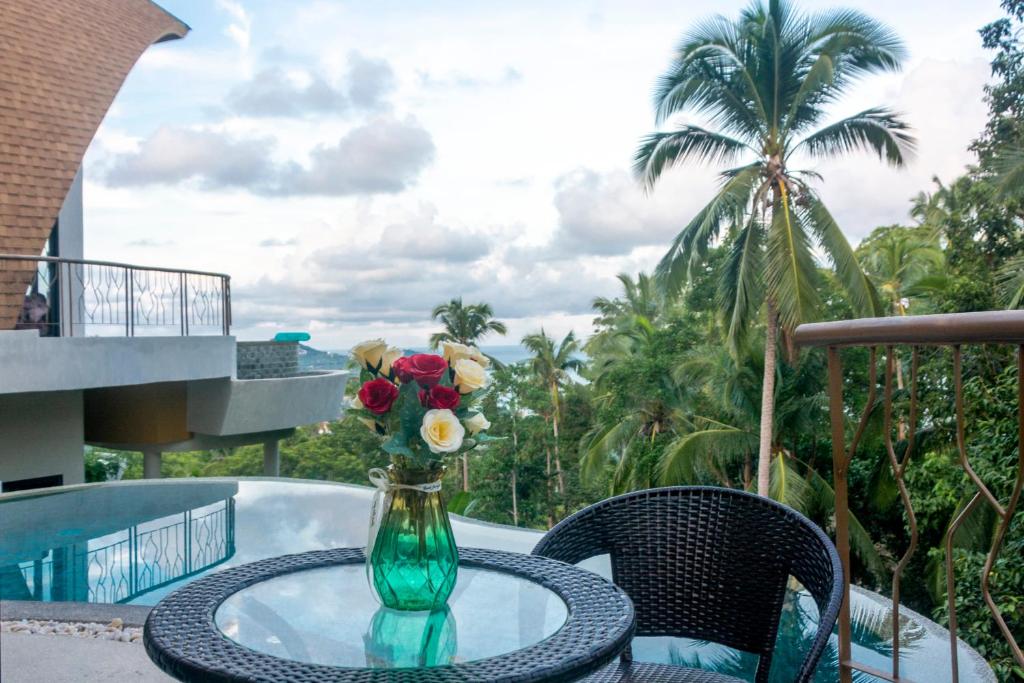 Hồ bơi trong/gần Villa Sawasdee Sea