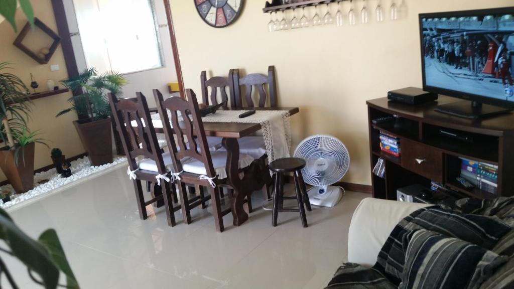  CASA DUPLEX - ARRAIAL DO CABO (Monte Alto)