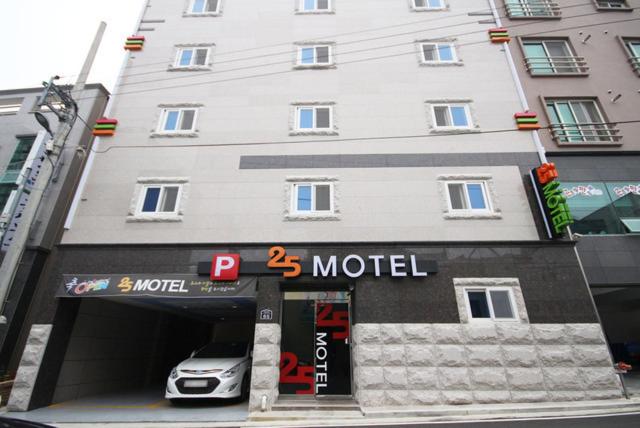 Το κτήριο όπου στεγάζεται  το μοτέλ