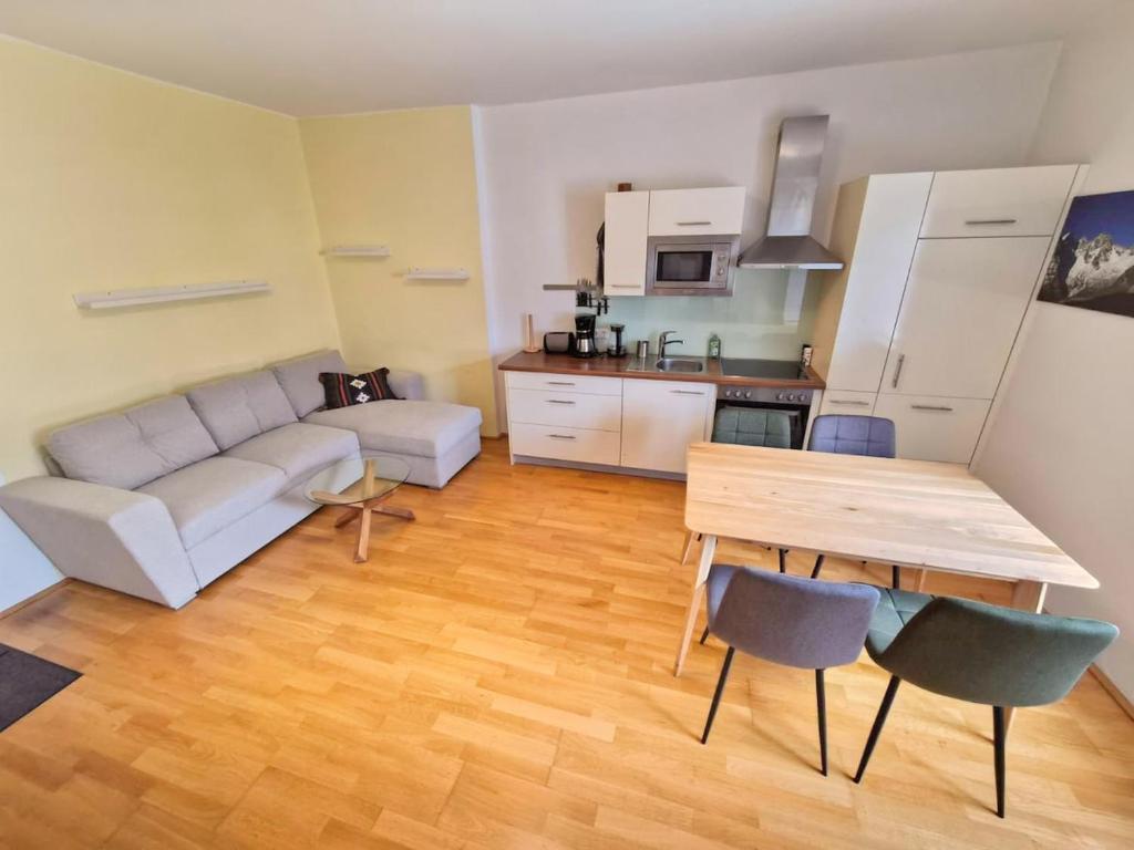 Kuchyň nebo kuchyňský kout v ubytování Beautiful Apartment in Tirol