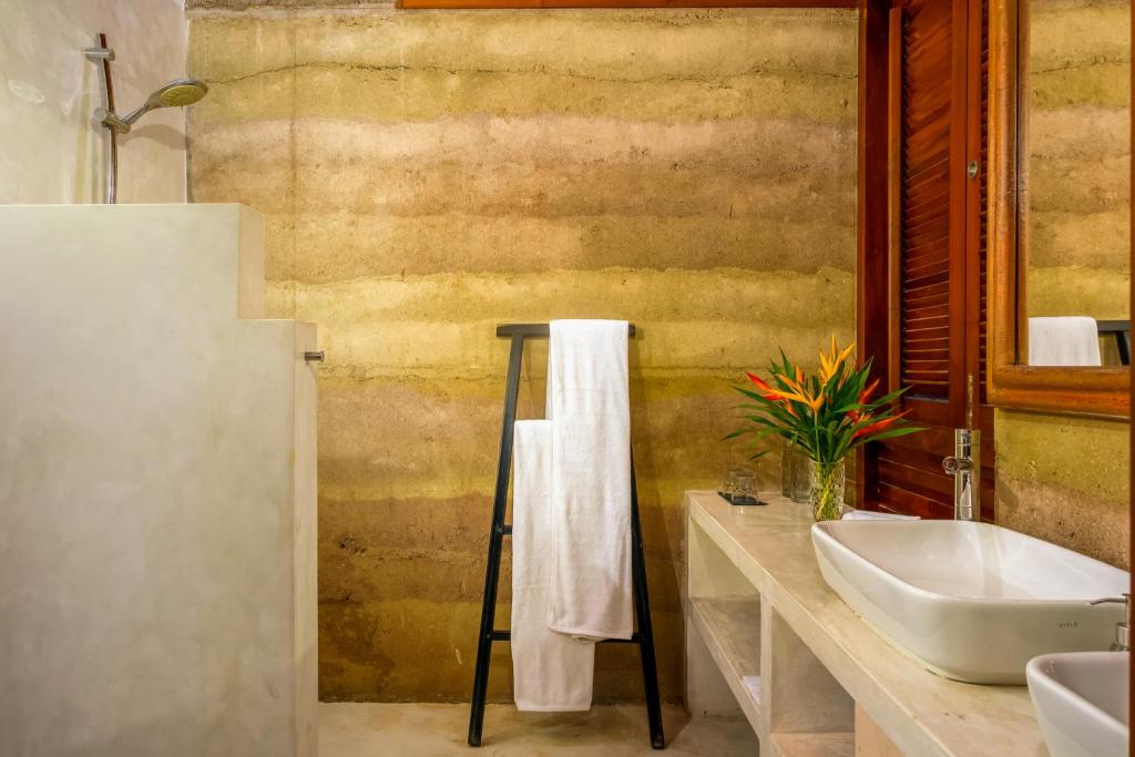 No 05 Middle Street - 13