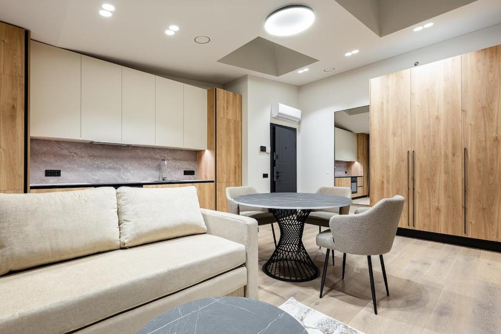 Køkken eller tekøkken på Laisves alejos Apartments