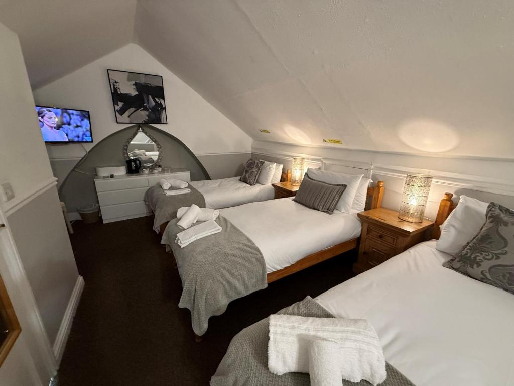 
Standard Triple Room
