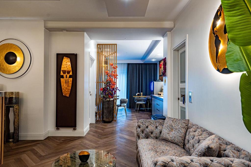 SOFIA Ultra Suite Collection