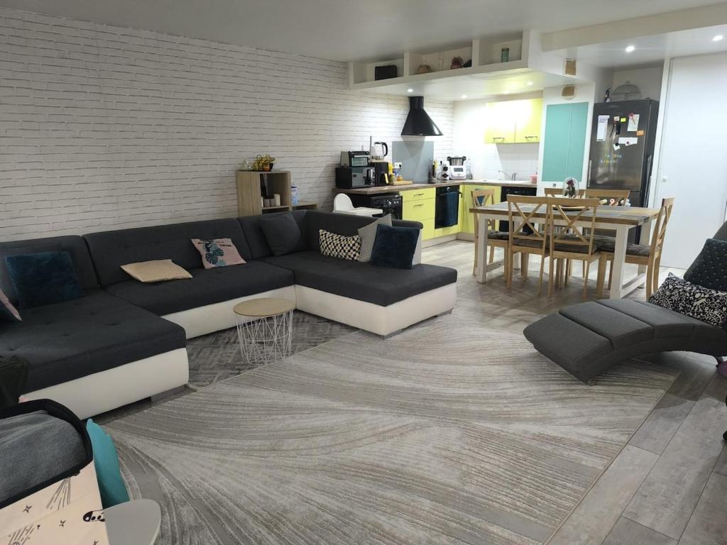 Φωτογραφία από το άλμπουμ του Cosy Jolie T3 - Centre - Parking souterrain σε Mantes-la-Jolie