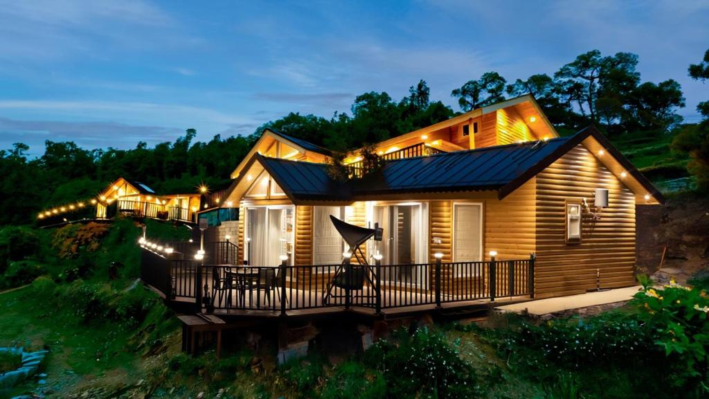 Το κτήριο όπου στεγάζεται  το ξενοδοχείο