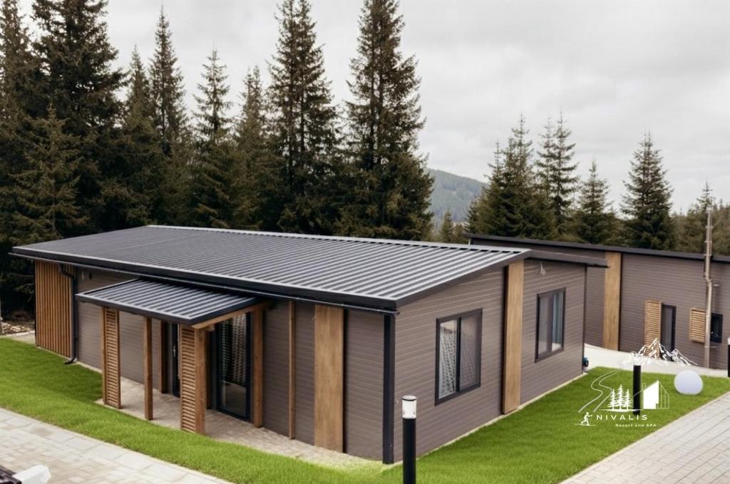 Budova, kde se chata nachází