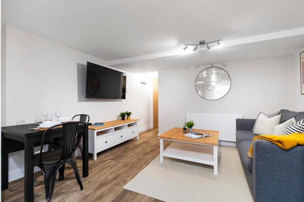 Cosy One Bed Apt in Leeds City 5